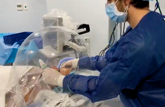 Campana Rosseli Anti-Aerosol Para Intubación Traqueal Sanitizable De Acrílico